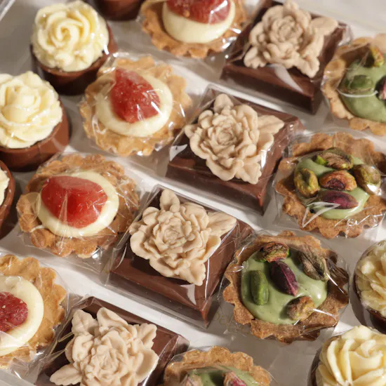 CocoaNuts Happy Birthday Sweet Box