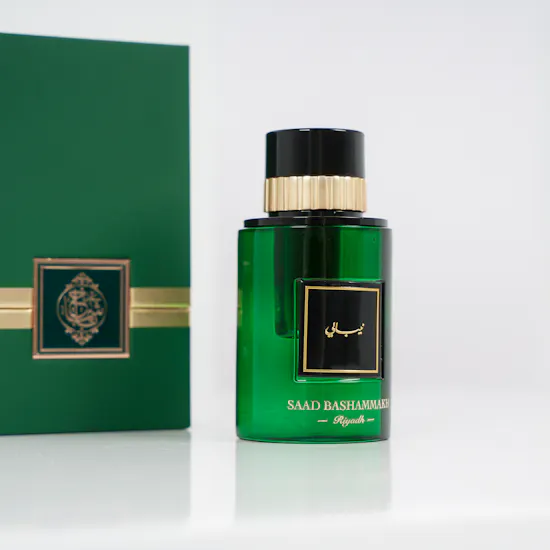 Saad Bashamakh 1\4 Tolah Dehn Oud Nepali | Alstroemeria