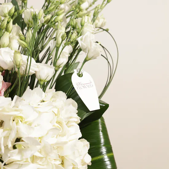 B_Fit Gym Membership Gift Set | Magical Flowers Vase
