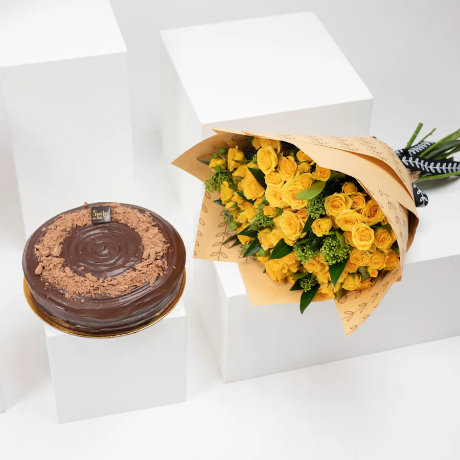 Warm Yellow With Matilda Cake by Sucre De Nada  1