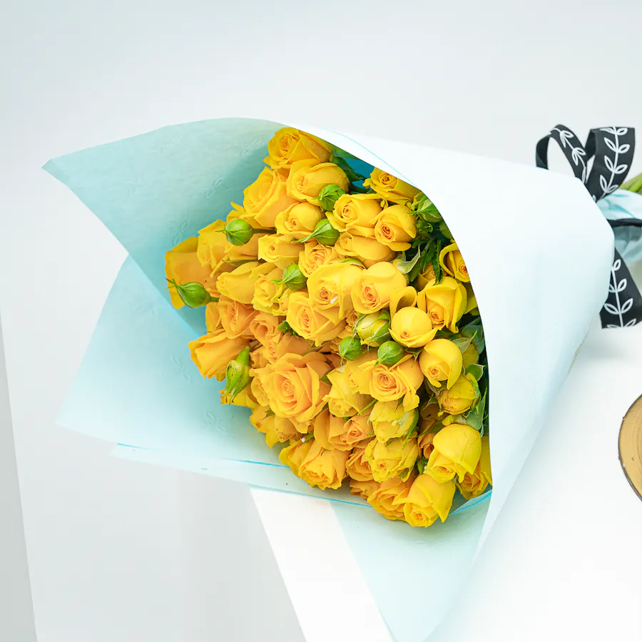 Munch Bakery Chocolate Cake | Yellow Baby Roses 3