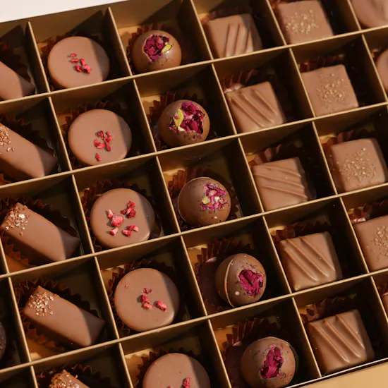 Levo Chocolate Box | Cheerful Flower Vase