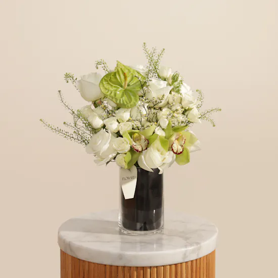 White Grace Flowers Vase