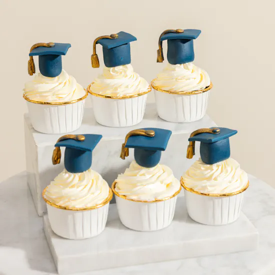 Floward Graduation Blue Hat Cupcakes
