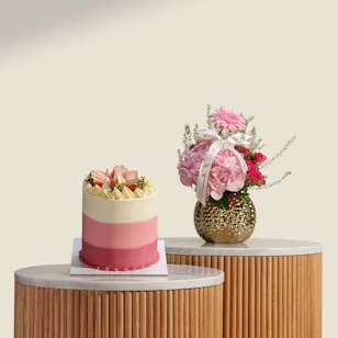 Floward Indulgent Cake | Happy Hearts Flower Vase