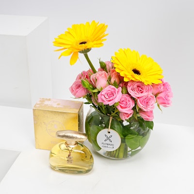 عطر من توس مع فازة شذى الزهر