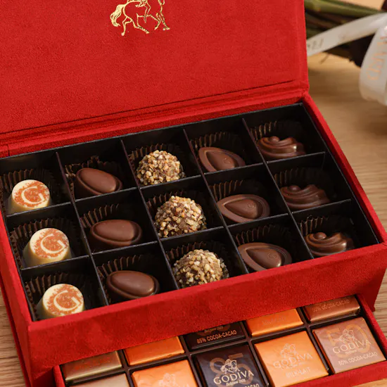 Godiva Small Royal Chocolate Box | Love Bouquet