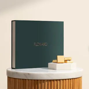 Floward Medium Mix Chocolate Box | 30 Pieces Floward Medium Mix Chocolate Box | 30 Pieces