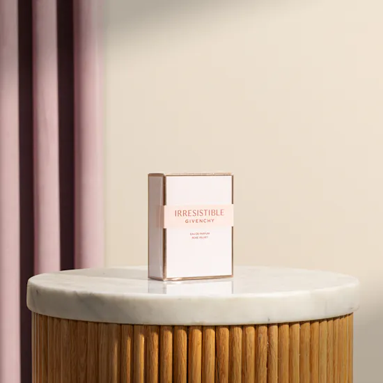 عطر ايريزيستيبل روز فيلفيت أو دو برفان للنساء من جيفنشي | 80 مل