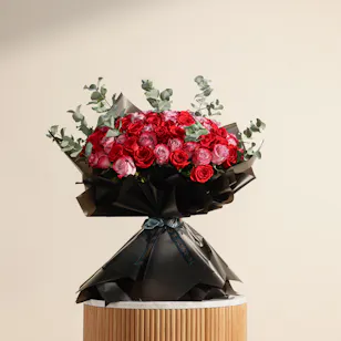 Floral Essence Rose Bouquet | 100 Flowers