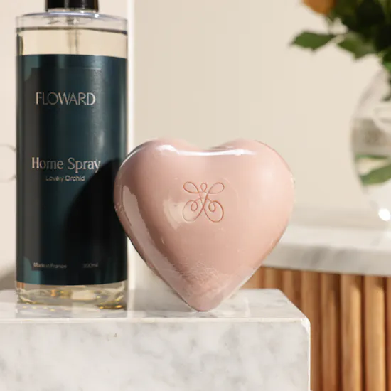 Floward Home Fragrance Gift Set | Warmth and Grace Flowers