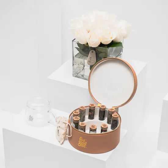 Feel Good Tea Camel Leather Tea Box | 20 White Roses