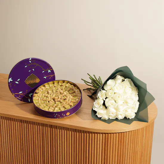 Almthaq Al Arabi Baqlawa Fingers Big | Elegant White Roses
