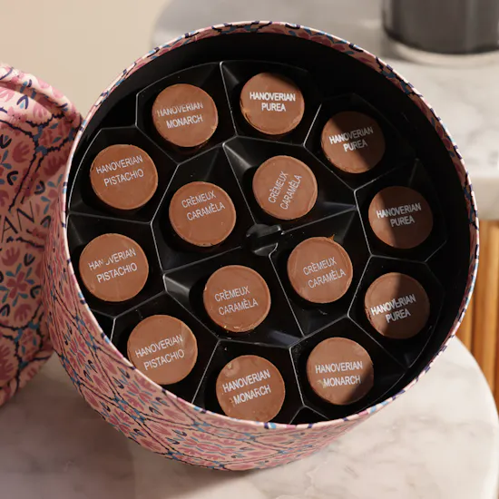 Hanoverian Mix Chocolate Box | Best Dad Sparkling Flower Vase