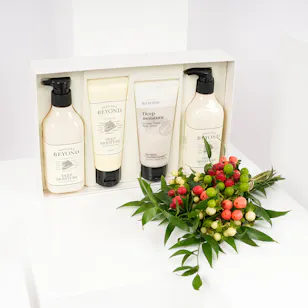 The Face Shop - Beyond Deep Moisture Set | Hypericum Bouquet