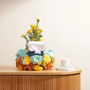 Floward Gardenia Candle | Happiness Blooms