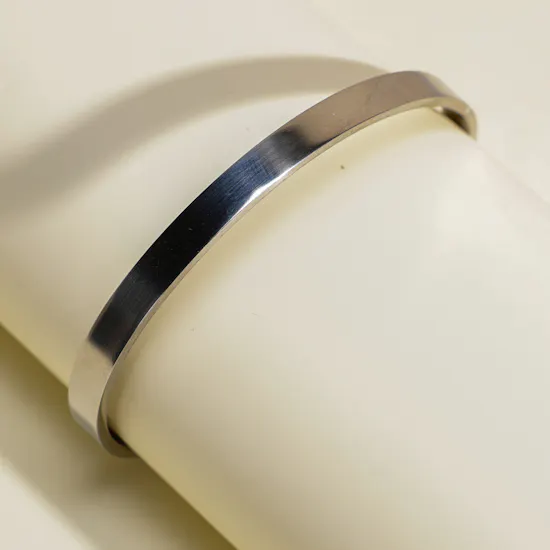 ZUS Stainless Steel Cuff | Silver Color