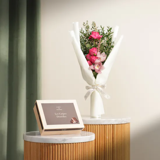 Chocoline Crêpes Dentelle Box | Calm Flower Bouquet