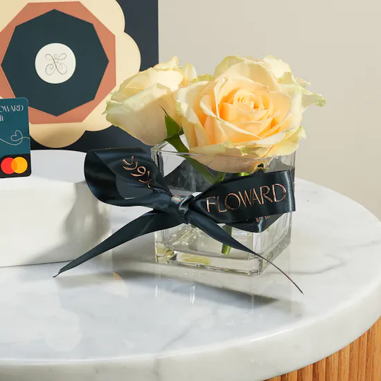 Floward Card | Sparkling Peach Rose Vase