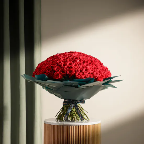 Love Red Flowers Bouquet | 250 Flowers