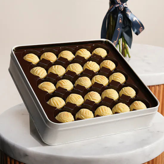 Kaek Blady Mamoul Semolina with Walnuts | Roses