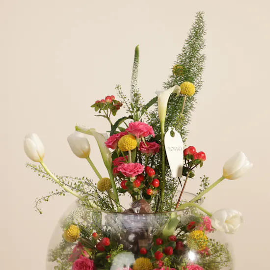 Floward Caramel Chocolate | Blissful Flowers Vase