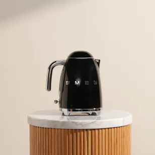Smeg Retro Style Electric Black Kettle  | 1.7 Liter