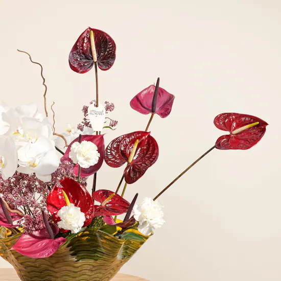 Elegant Flowers Vase