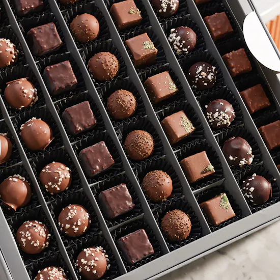 Sweetzerland Chocolate Box | 1,090 KG