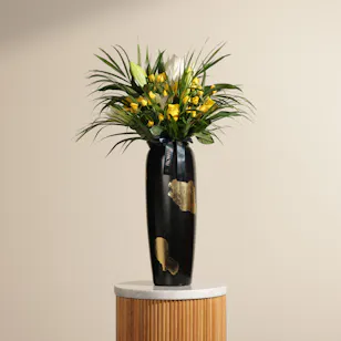 Golden Veil Flower Vase Golden Veil Flower Vase