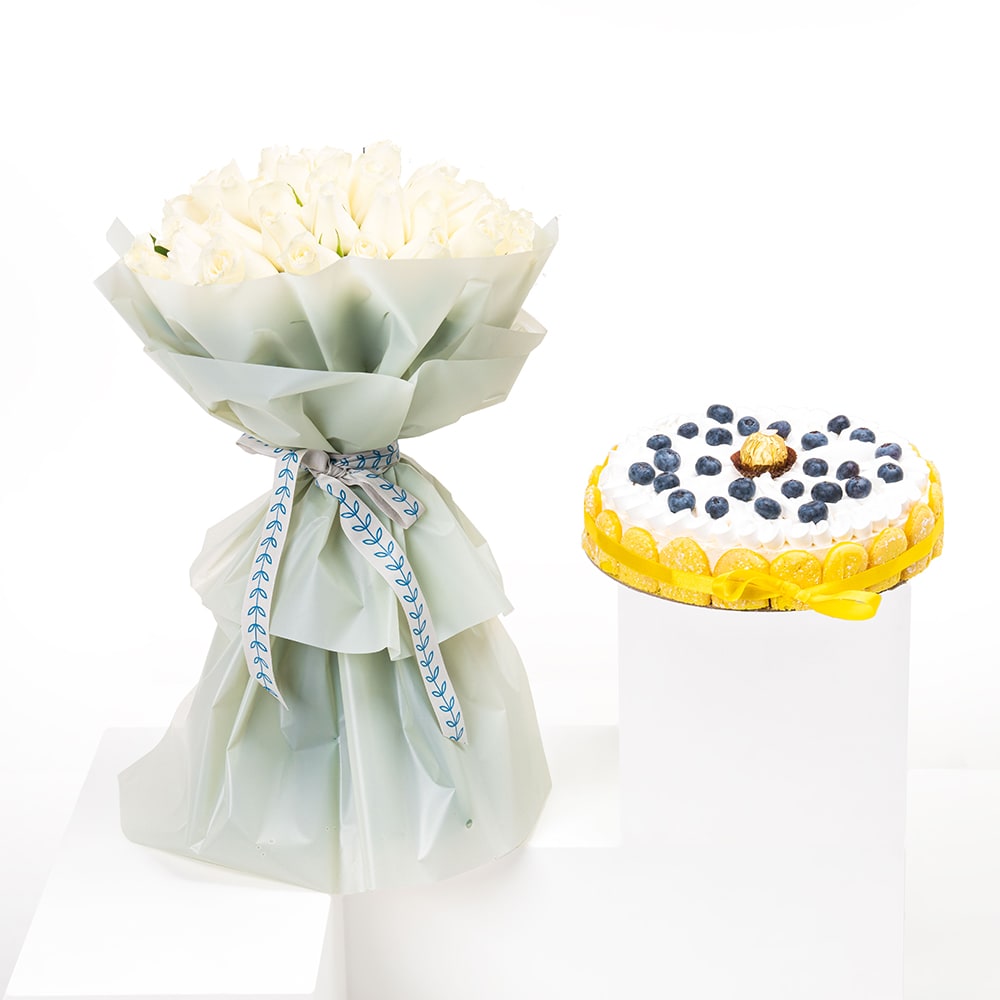 Blueberry Cheesecake | White Roses