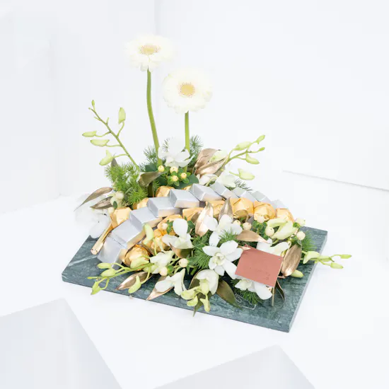 Haj Gift | 25 Floward Chocolates Tray with Flowers