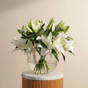 Elegant White Lilies Vase | 20 Flowers