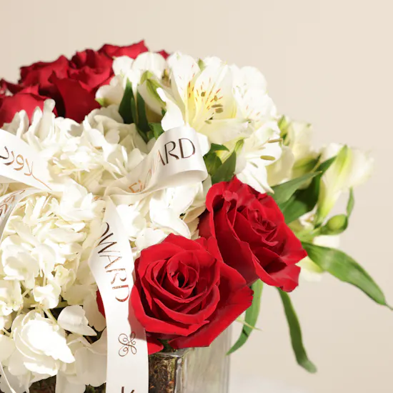 Bahraini Women's Graceful Flowers