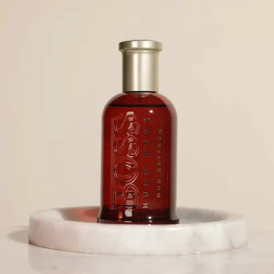 عطر بوس بوتيلد عود سافرون أو دي بارفيوم للرجال من هوغو بوس | زهور العشق