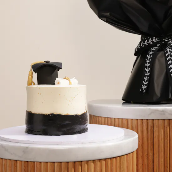 Sweetylicious Graduation Korean Cake | Blossoming Blooms