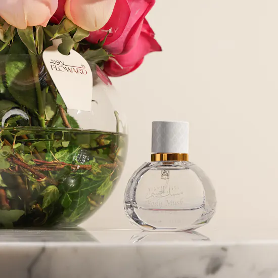 عطر مسك الجسم او دي بارفيوم للجنسين من عبد الصمد القرشي | مزهرية الشغف الأبدي