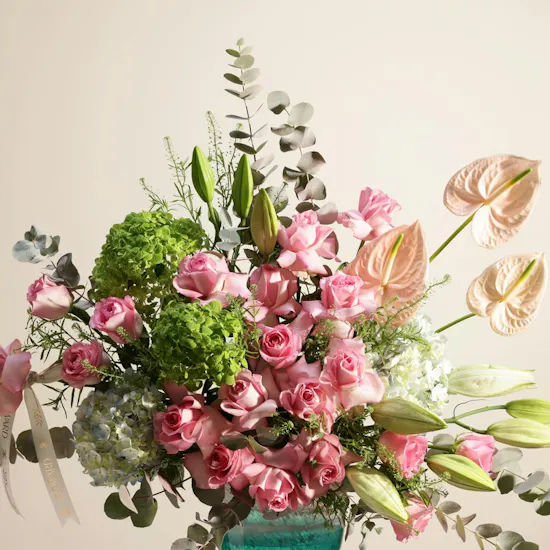 Tender Bloom Harmony Flowers Vase
