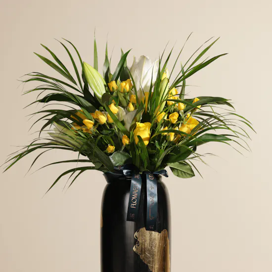 Golden Veil Flower Vase