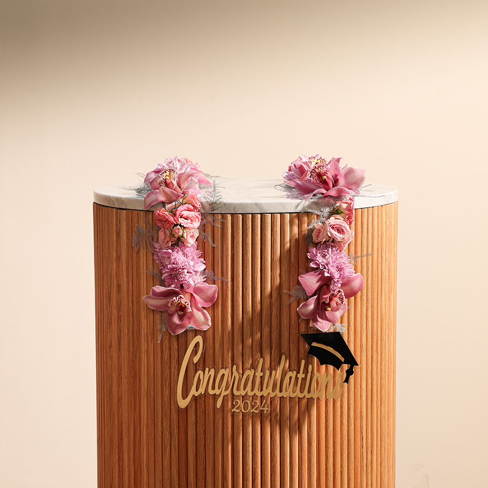 قلادة مبروك التخرج 2024 الوردية