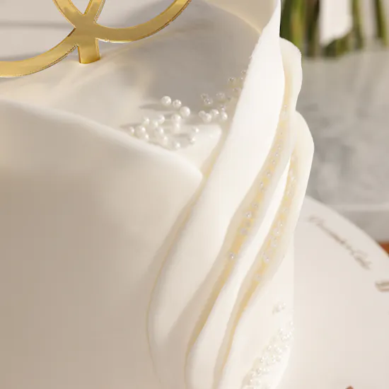 December Cake Elegant White Cake Bride To Be | Love Flowers Bouquet