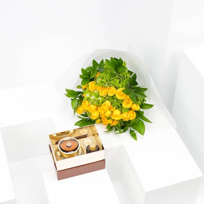 The Face Shop - Yehwadam Myeonghan Miindo Ultimate Special Set With Yellow Roses Bouquet 