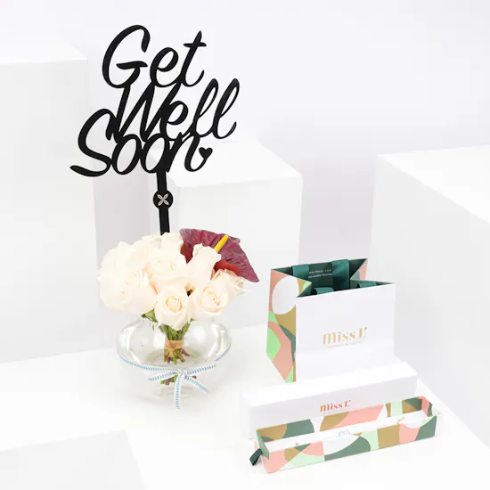 Miss L by L'azurde The Heart Necklace | Roses Get Well Soon