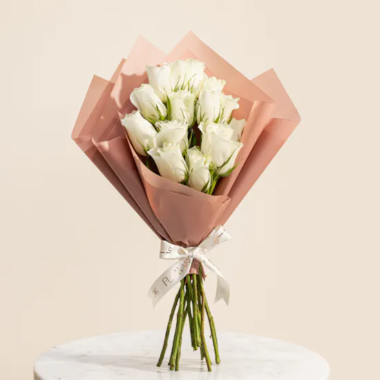 Felizmoda Flower with Pink Stones Bracelet | Fleur Chocolate Bar and Roses Bouquet