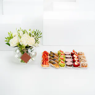 Secrets Mini Desserts Tray | White Roses Secrets Mini Desserts Tray | White Roses