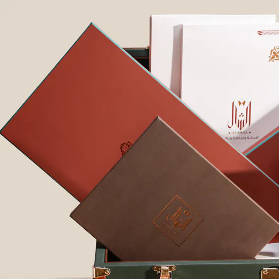 Alshal Signature Men's Gift Box | Magic of Winter Flowers Bouquet