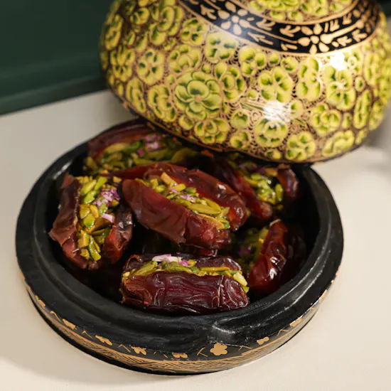 Bonbonniere Assorted Nut-Stuffed Dates Gift Set | Quite Flowers