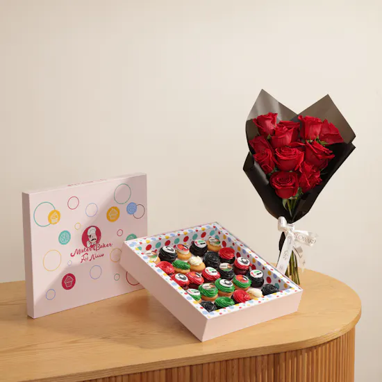 Mister Baker Emirati Women’s Day Mini Cupcakes | Charming Flower Bouquet