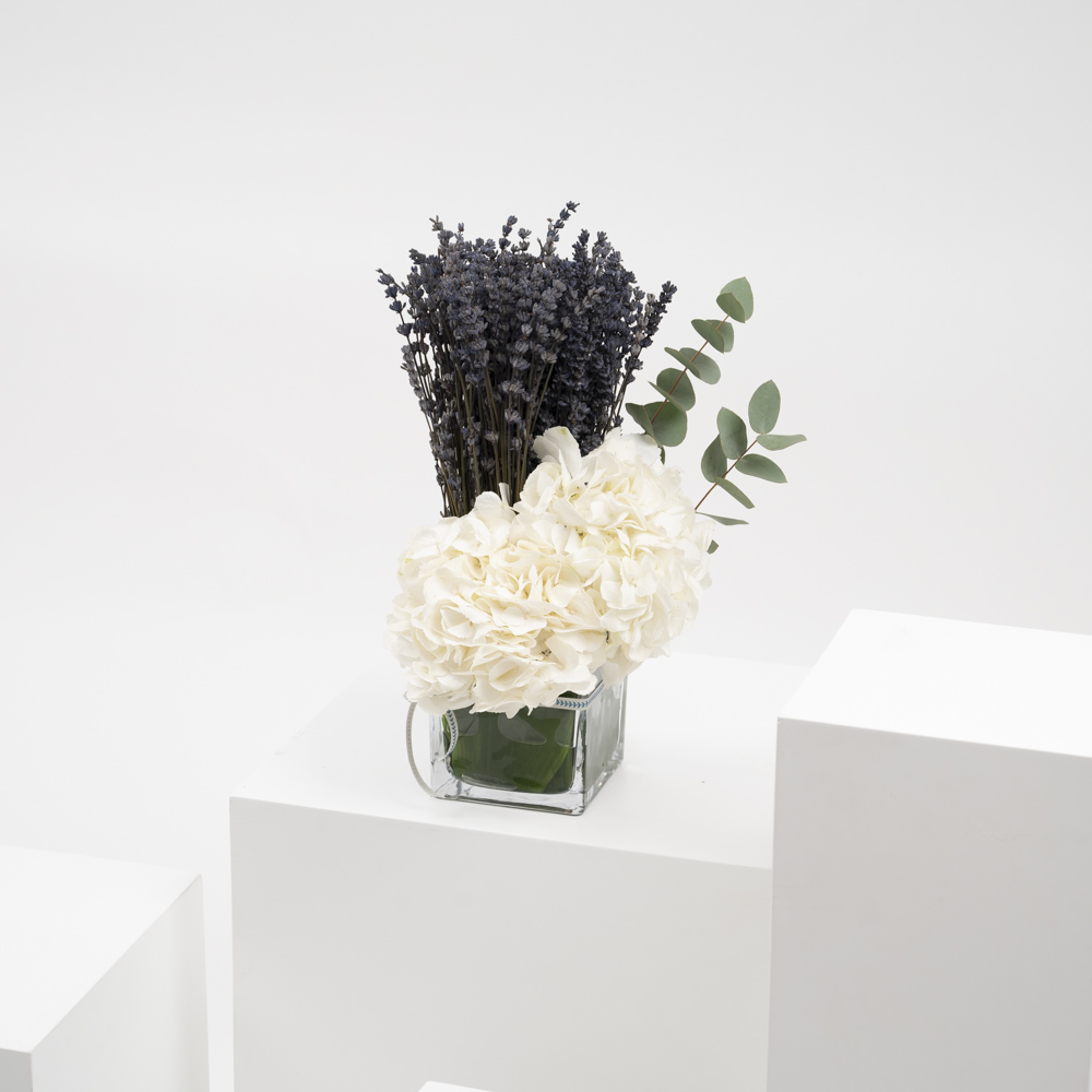 جميلة اللافندر | مزهرية زجاج