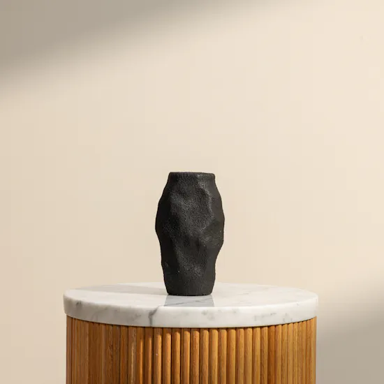 Nno Organica Black Small Rough Vase